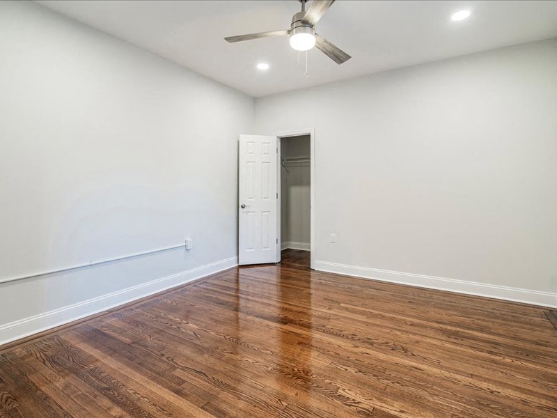Gallery Photo 8